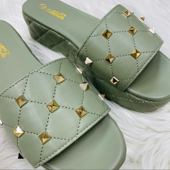 Mint studded platform sandal - Picture 4 of 8